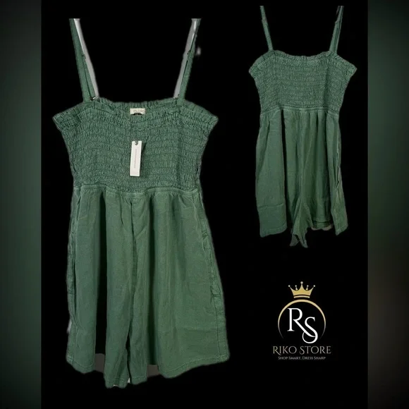 NWT Pilcro Sleeveless Smocked Romper - Picture 1 of 2